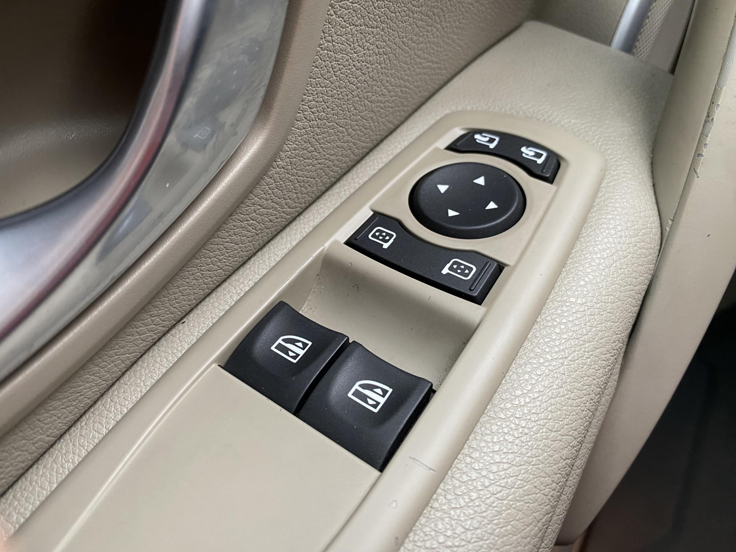 Renault Mégane, 2009 - pohled č. 11