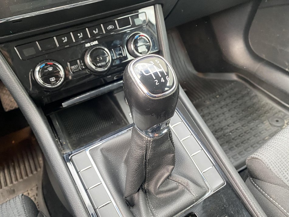 Škoda Superb III 2.0TDi SportLine