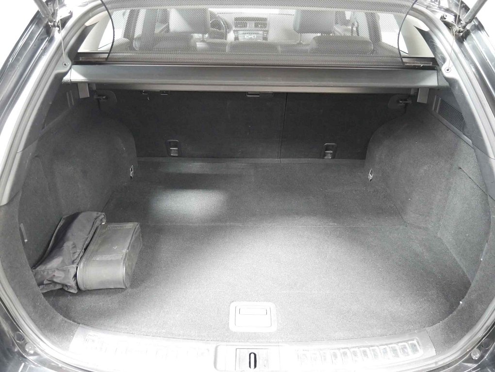 Mazda 6 2.0 i 