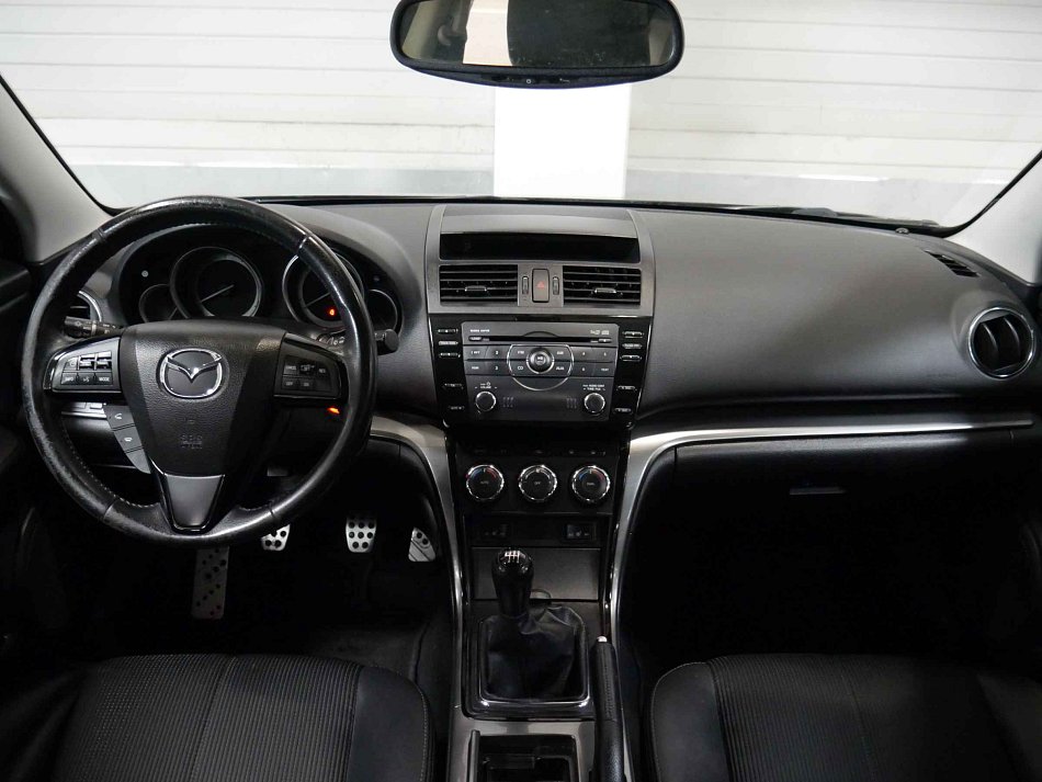 Mazda 6 2.0 i 