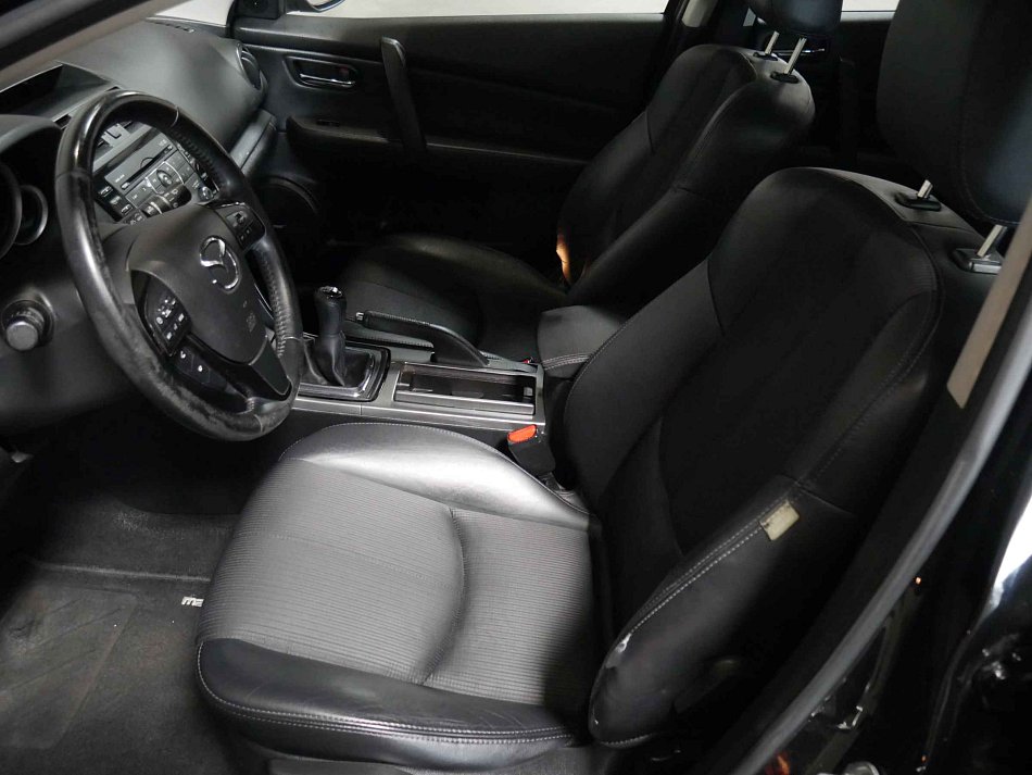 Mazda 6 2.0 i 