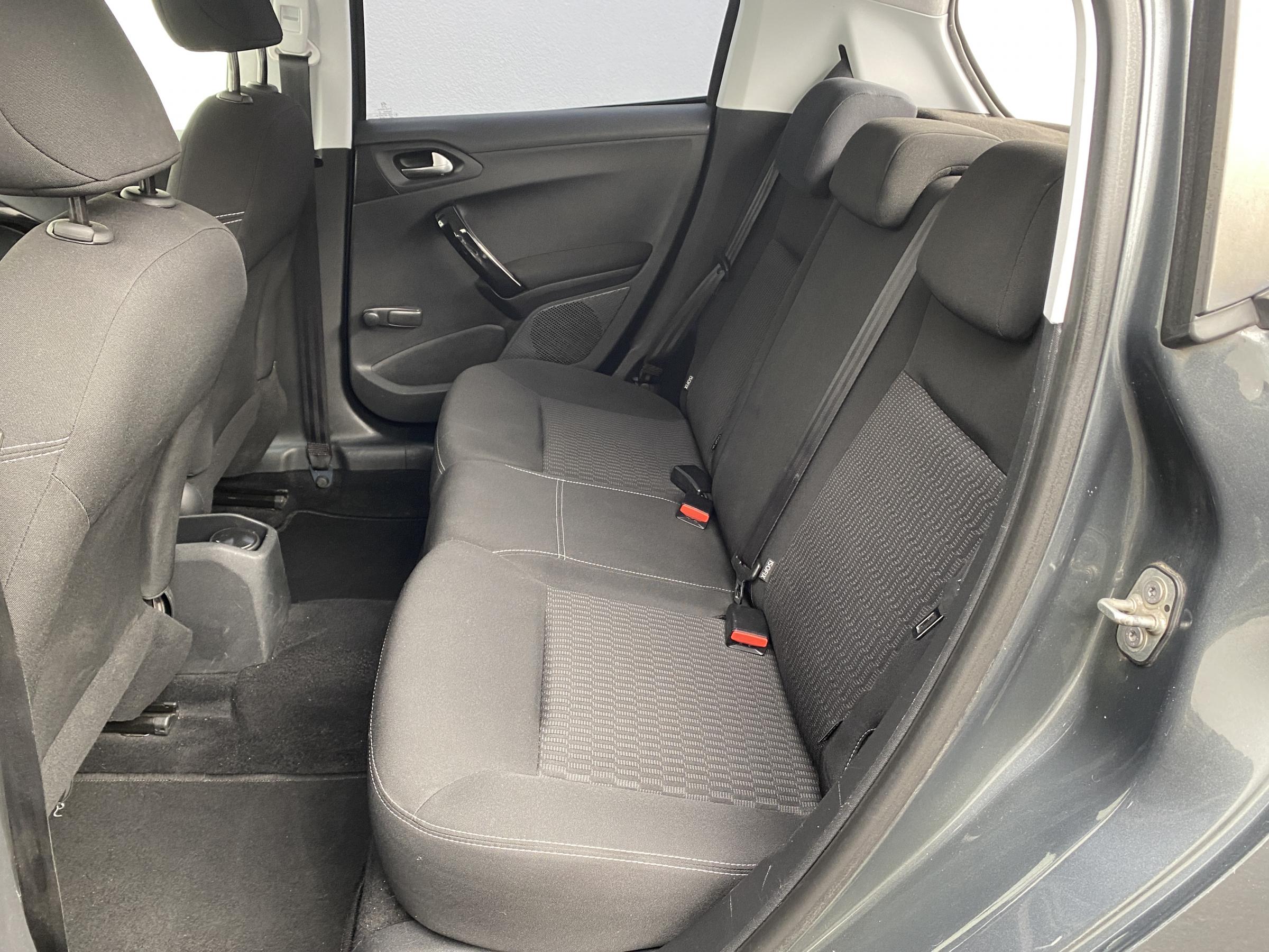 Peugeot 208, 2017 - pohled č. 10