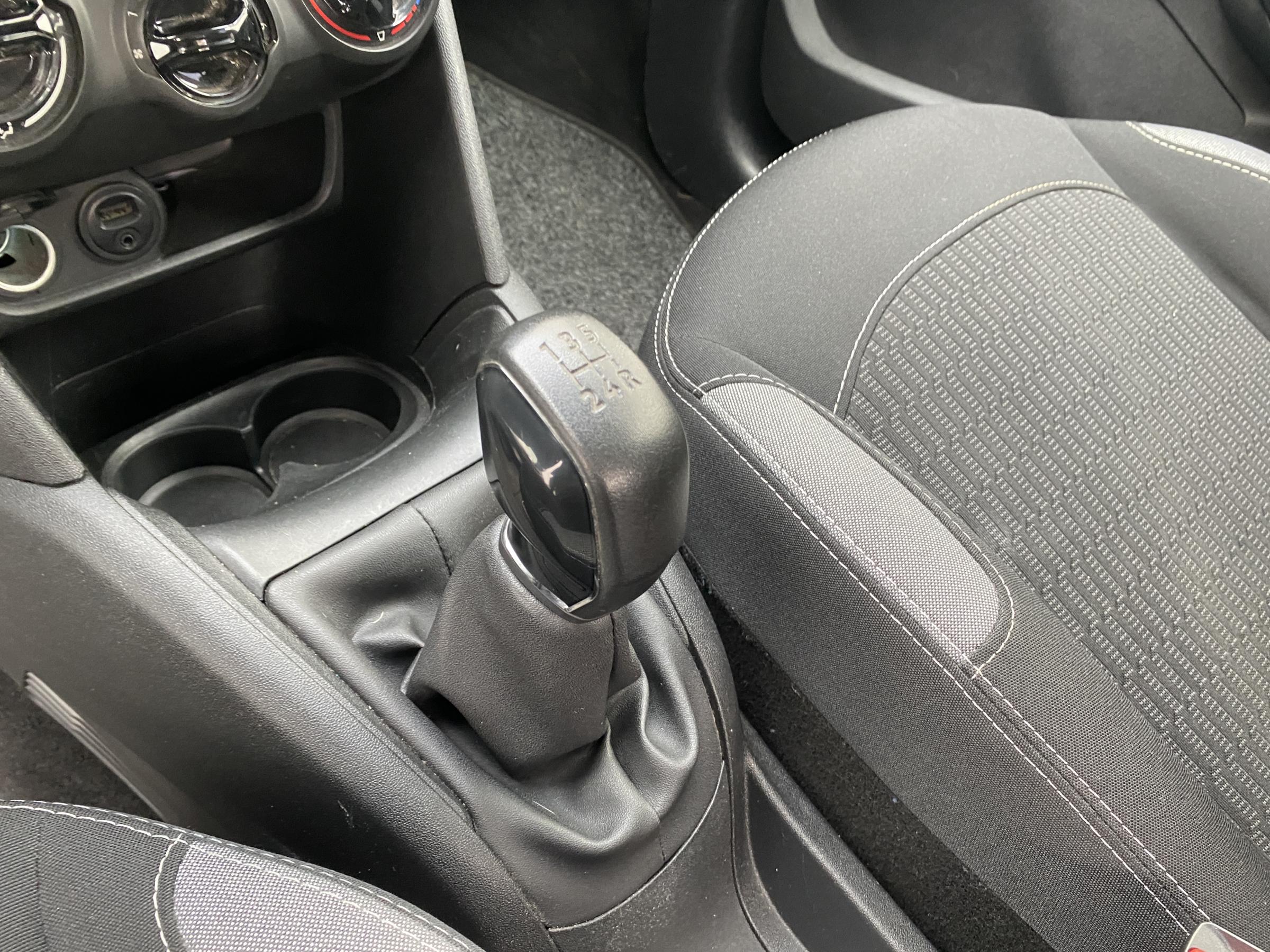 Peugeot 208, 2017 - pohled č. 17