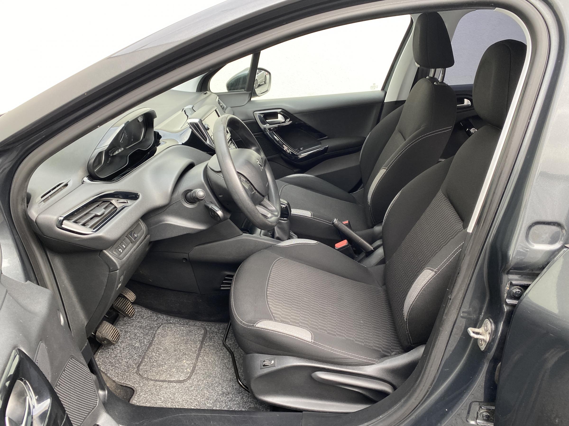 Peugeot 208, 2017 - pohled č. 9