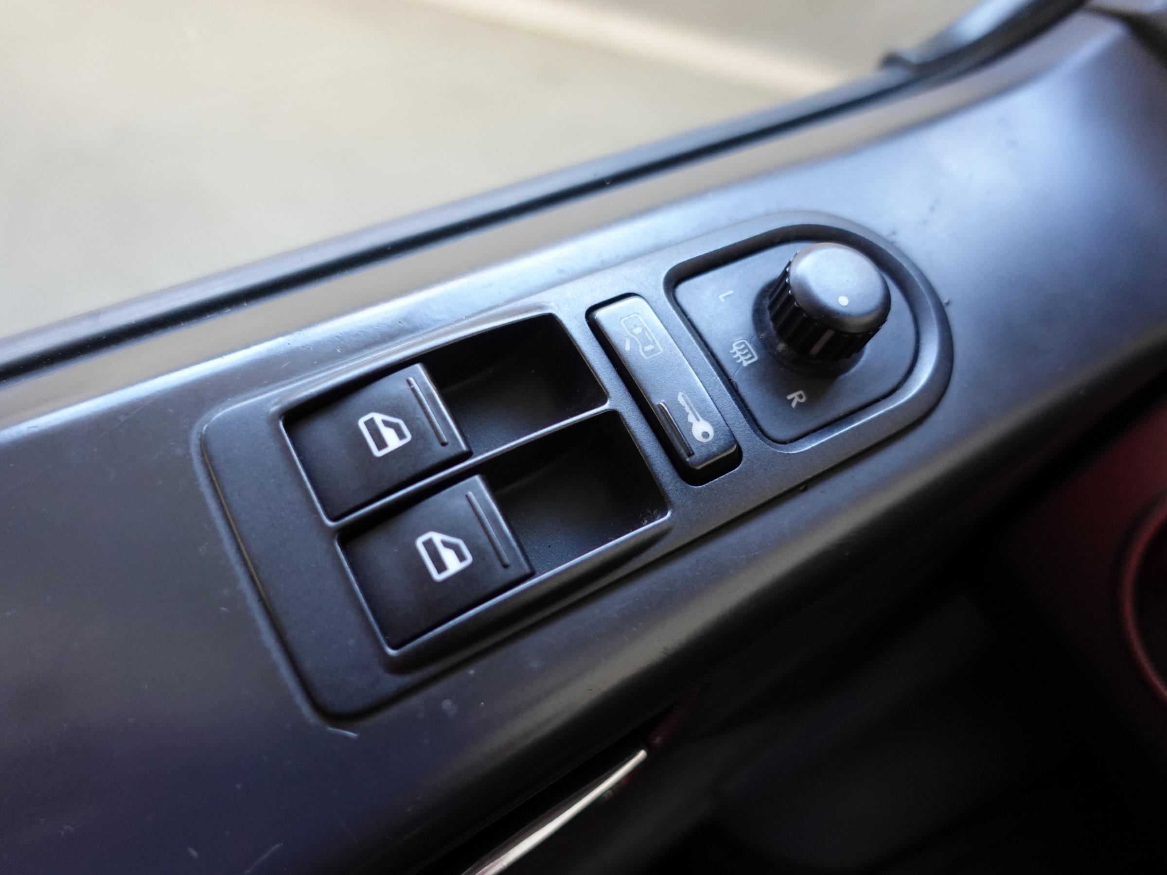 Volkswagen Multivan, 2008 - pohled č. 14