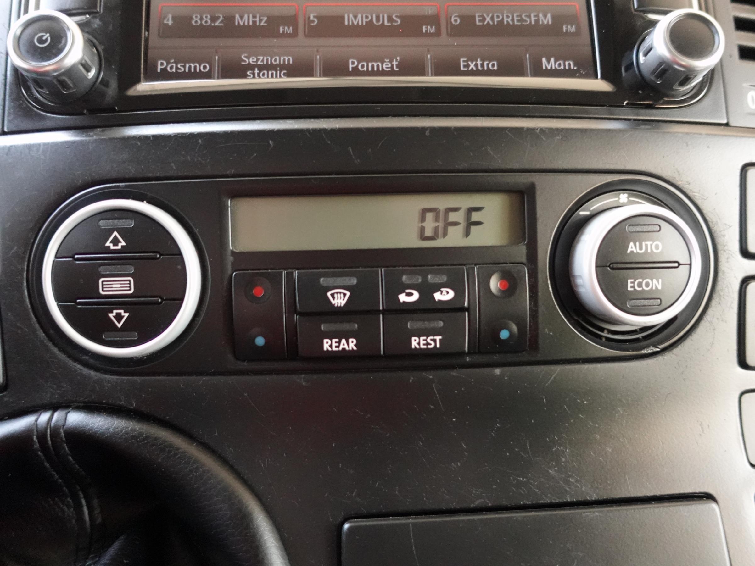 Volkswagen Multivan, 2008 - pohled č. 18