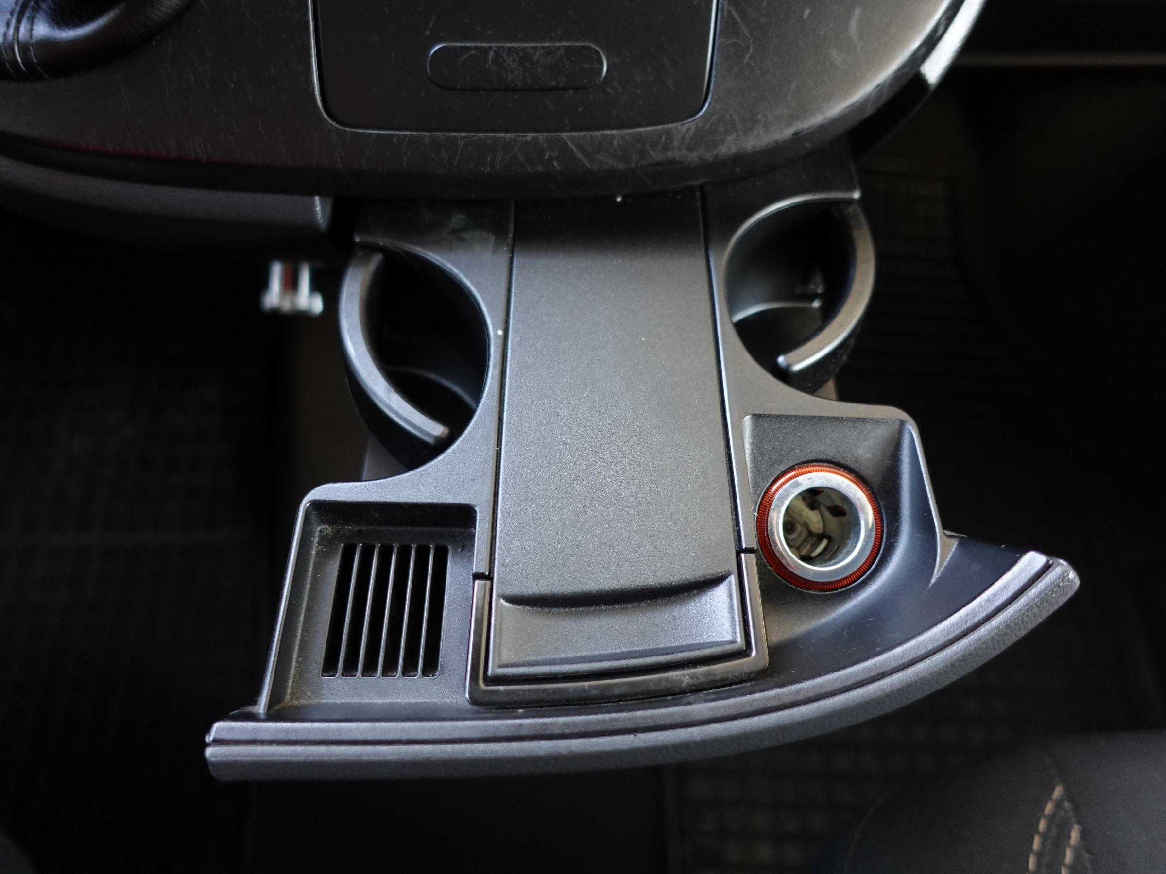 Volkswagen Multivan, 2008 - pohled č. 20