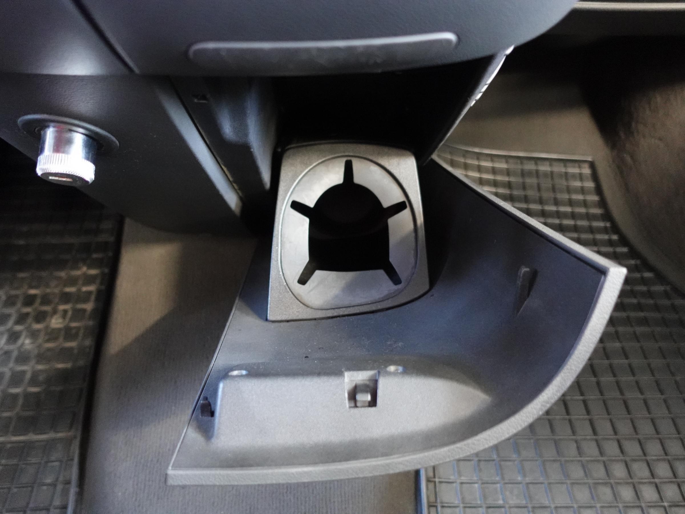 Volkswagen Multivan, 2008 - pohled č. 21