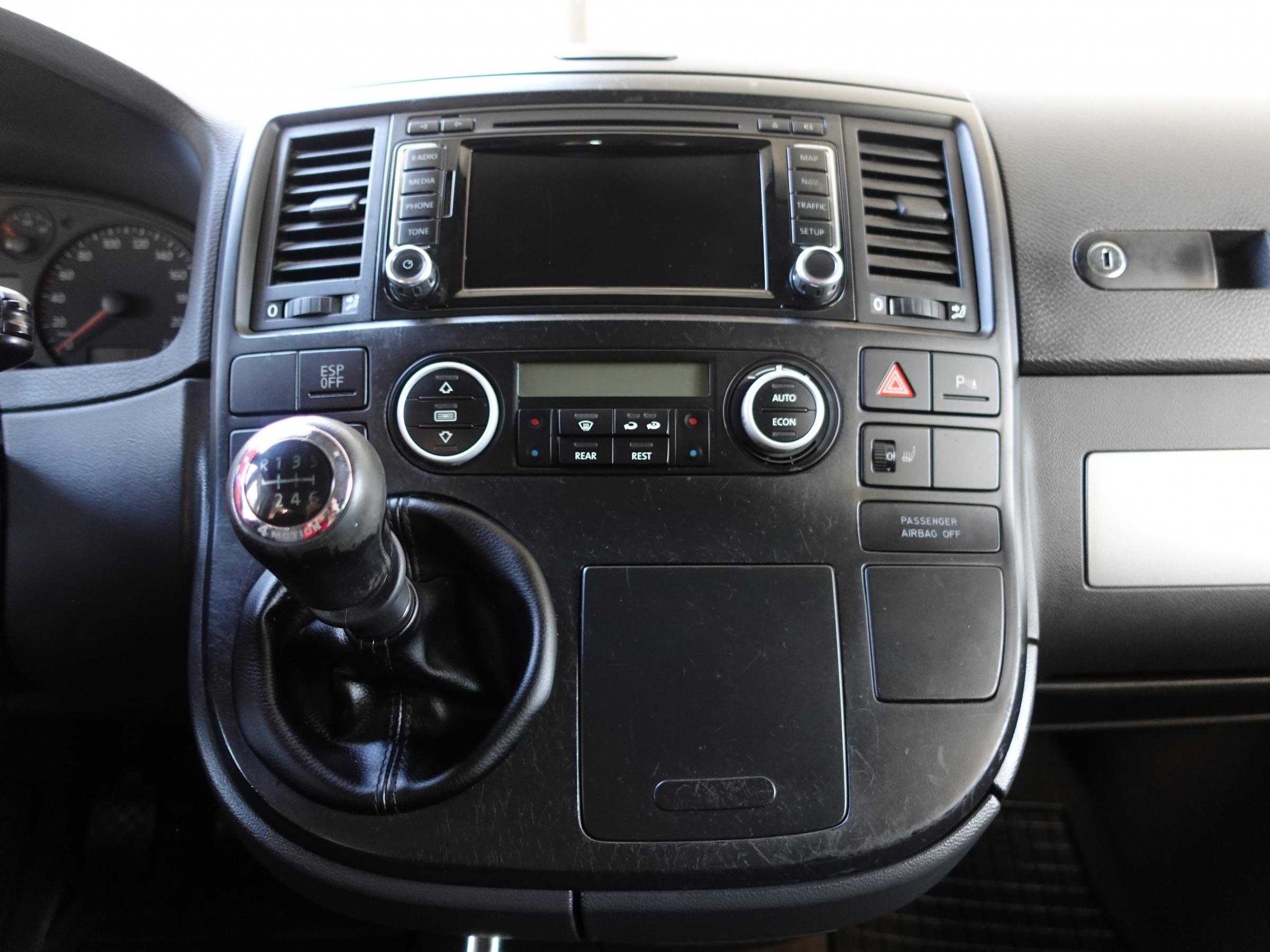 Volkswagen Multivan, 2008 - pohled č. 9