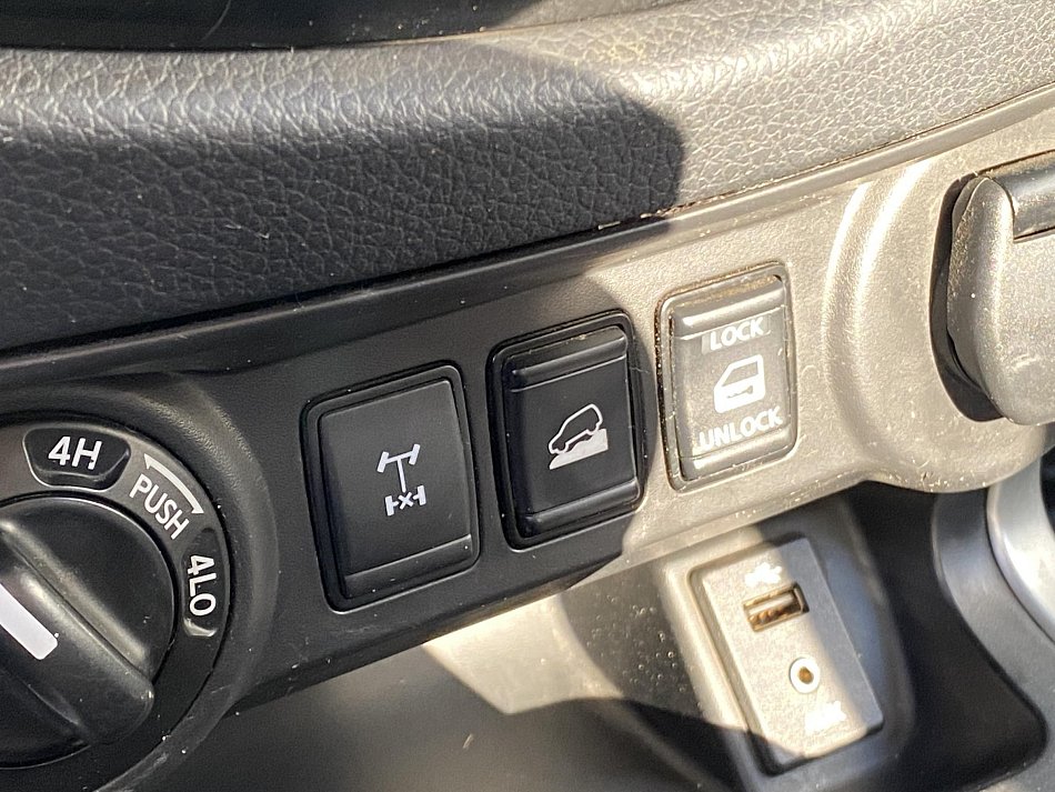 Nissan Navara 2.3dCi 