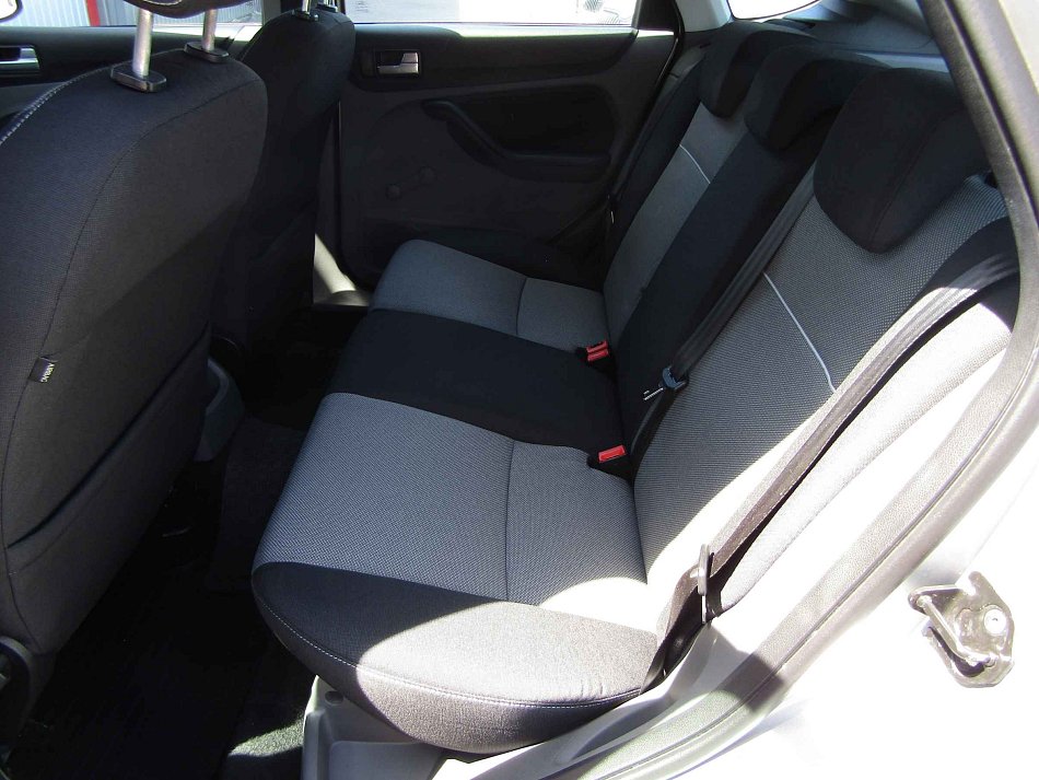 Ford Focus 1.6 i 