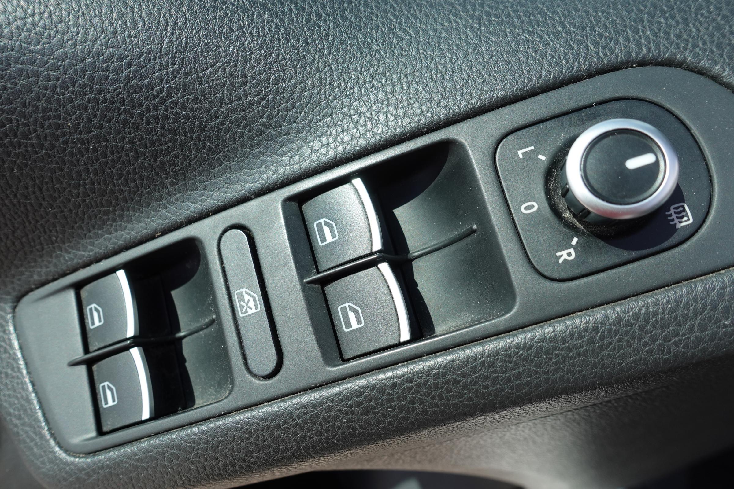 Volkswagen Tiguan, 2015 - pohled č. 14