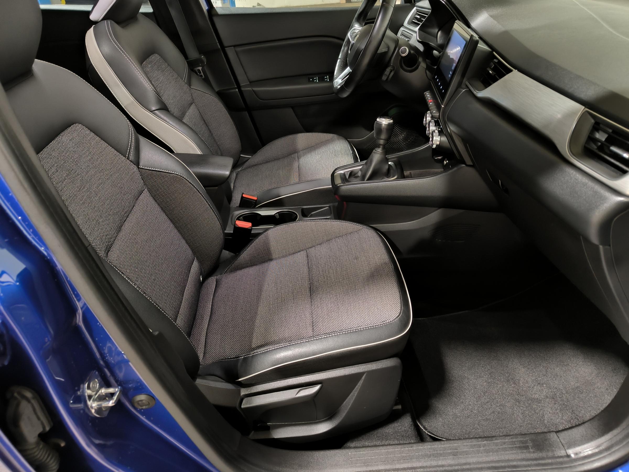 Renault Captur, 2021 - pohled č. 12