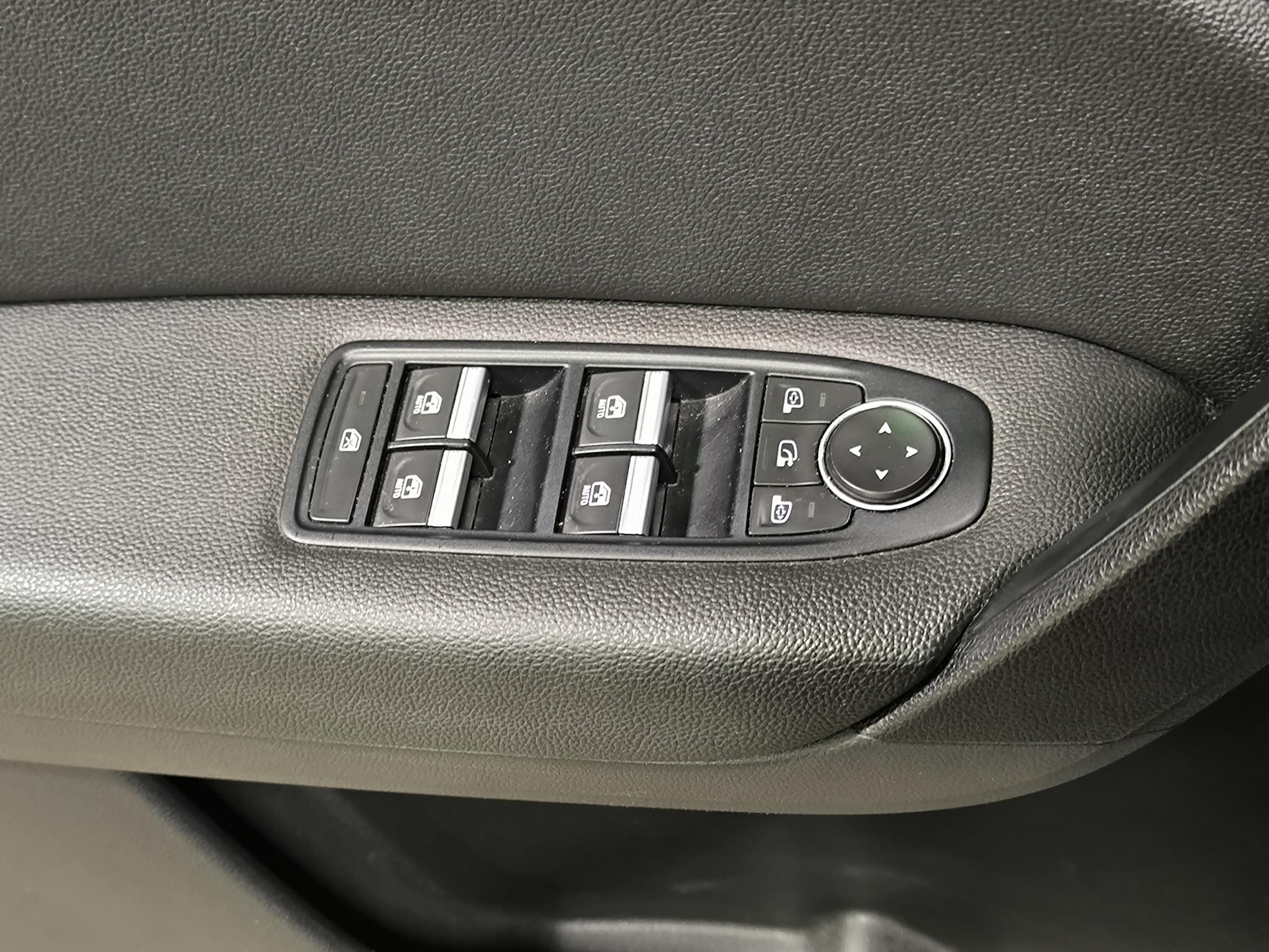 Renault Captur, 2021 - pohled č. 17