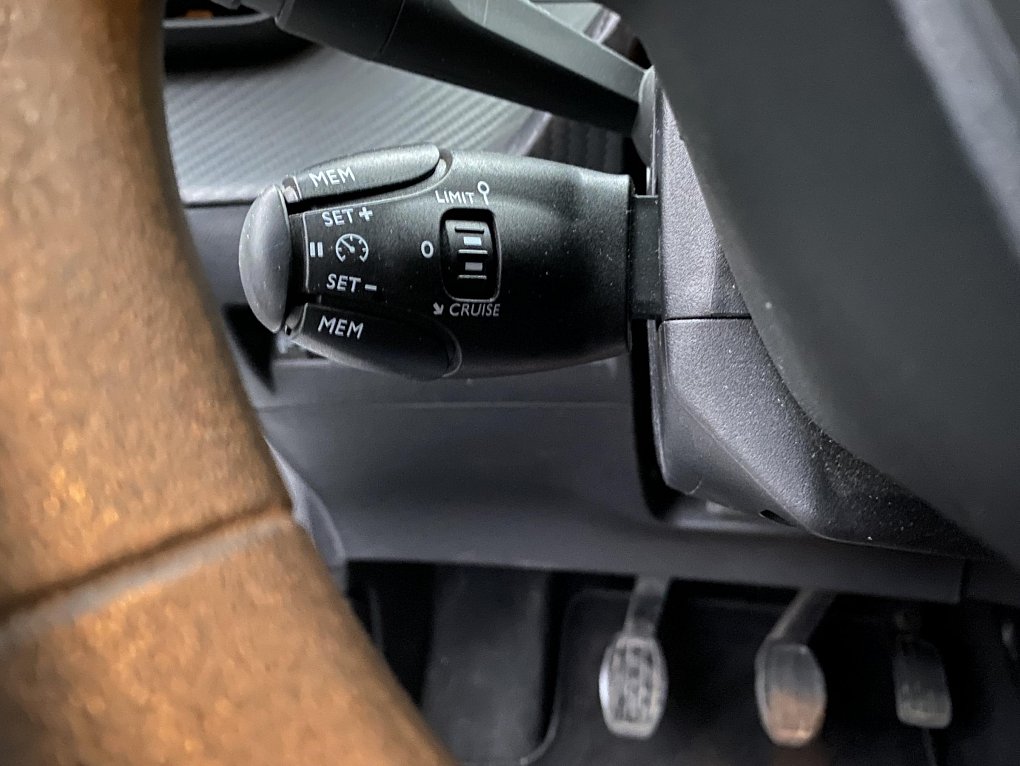 Peugeot 208 1.2i Active