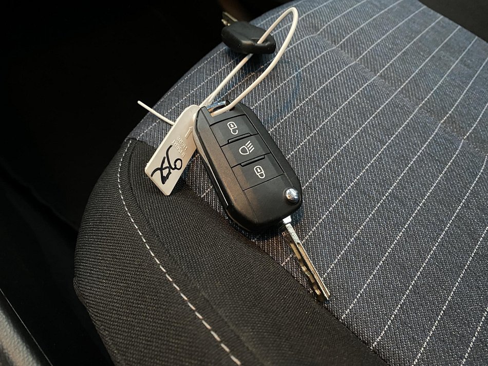 Peugeot 208 1.2i Active