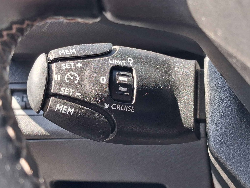 Peugeot 5008 1.2 PT Allure