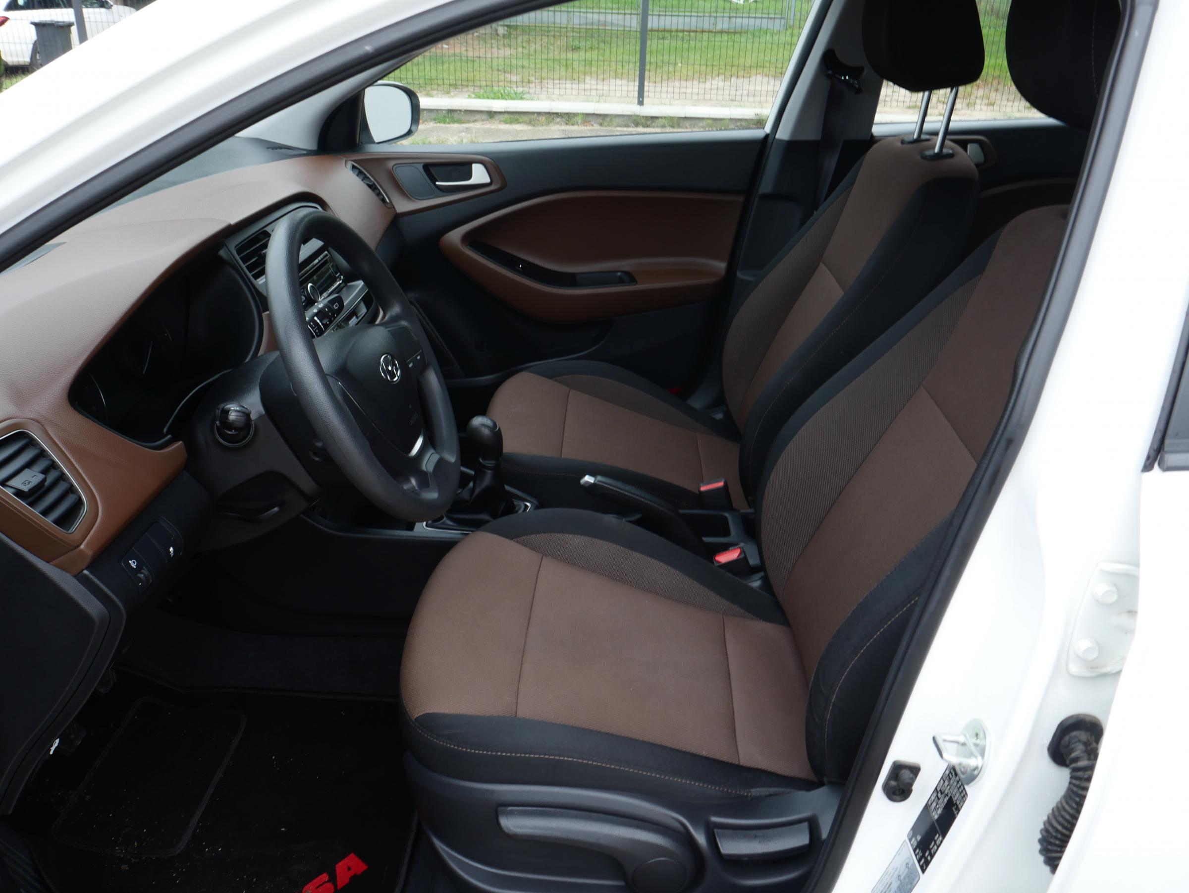 Hyundai i20, 2018 - pohled č. 9