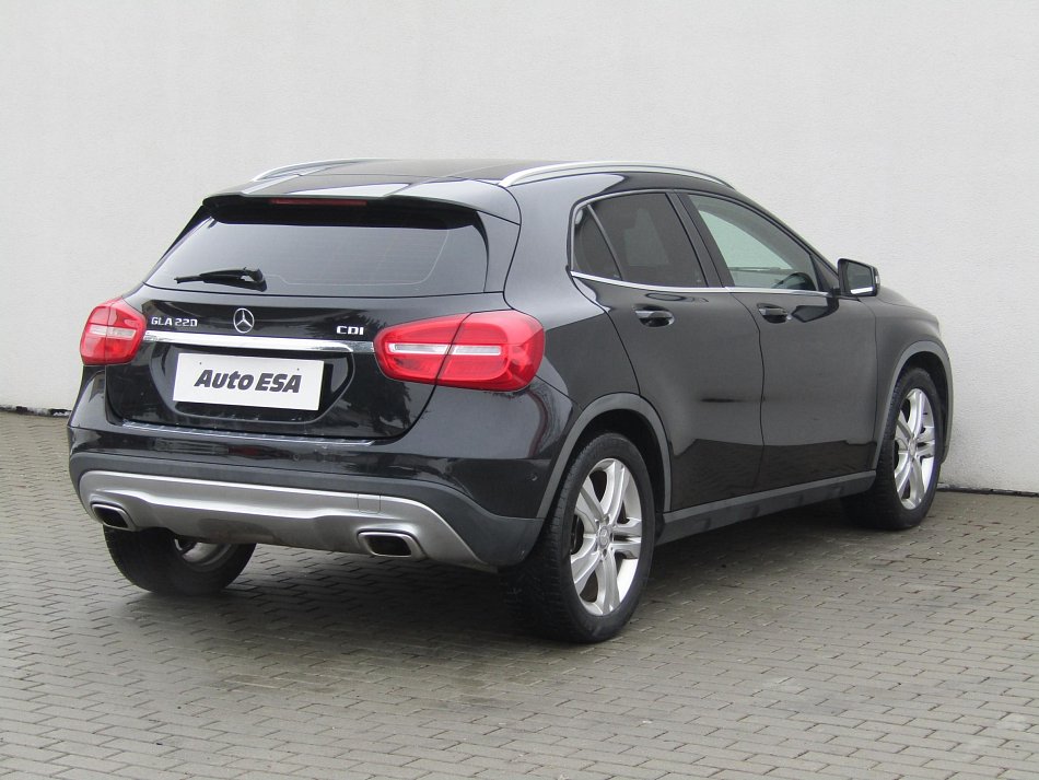 Mercedes-Benz GLA 2.2 CDi  220 DCi
