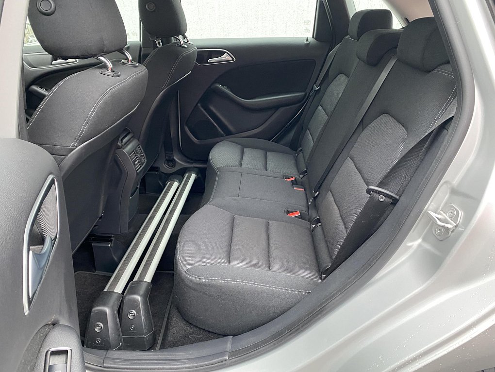 Mercedes-Benz Třída B 1.6i  B200