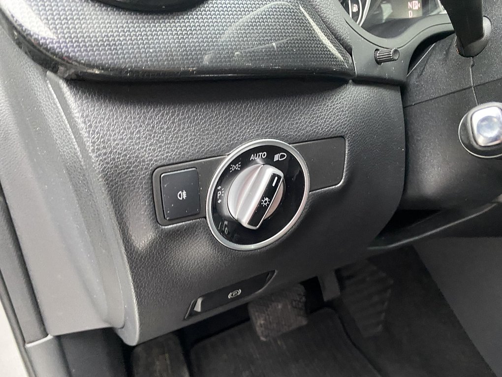 Mercedes-Benz Třída B 1.6i  B200