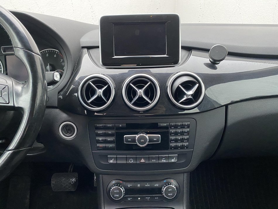 Mercedes-Benz Třída B 1.6i  B200