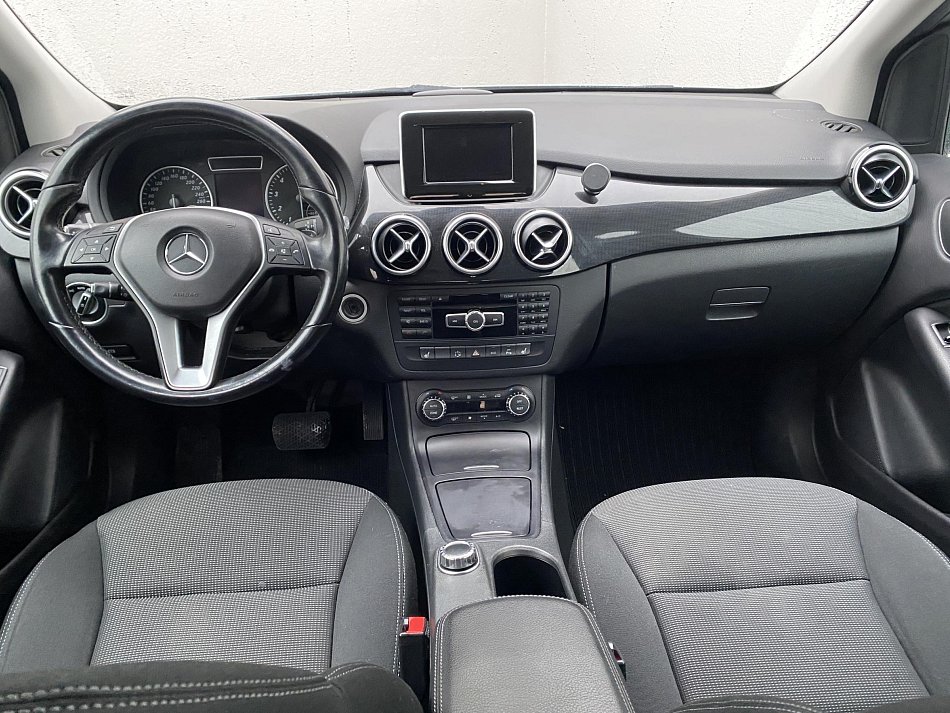 Mercedes-Benz Třída B 1.6i  B200