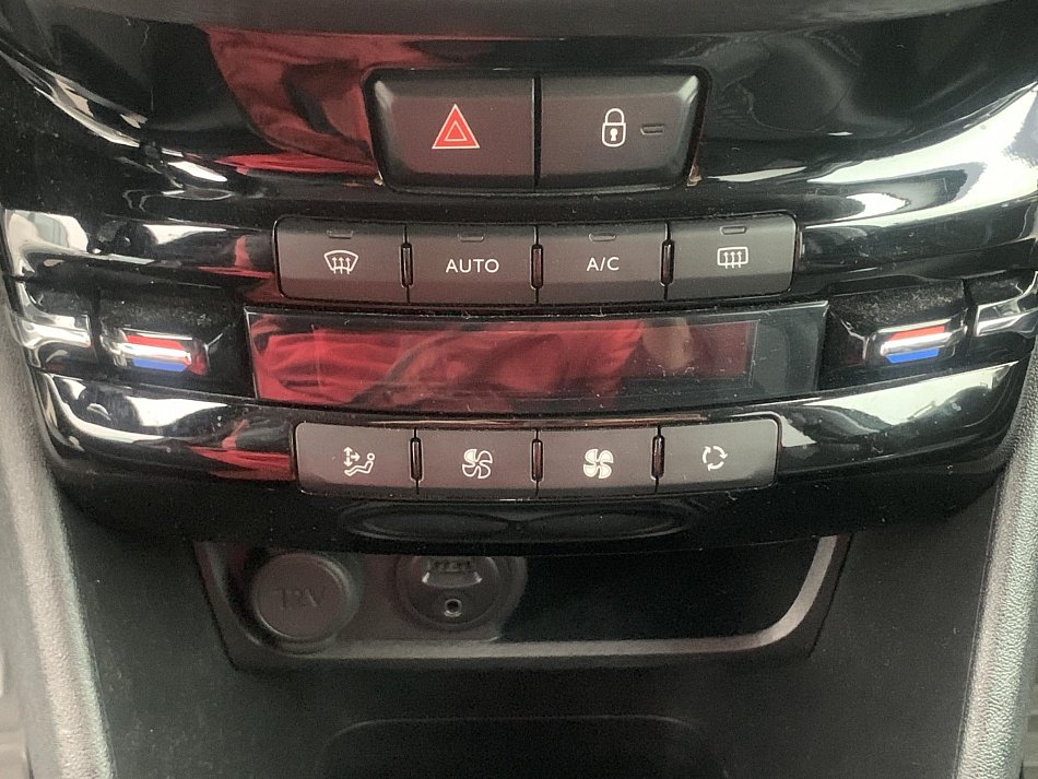 Peugeot 2008 1.2PT Allure