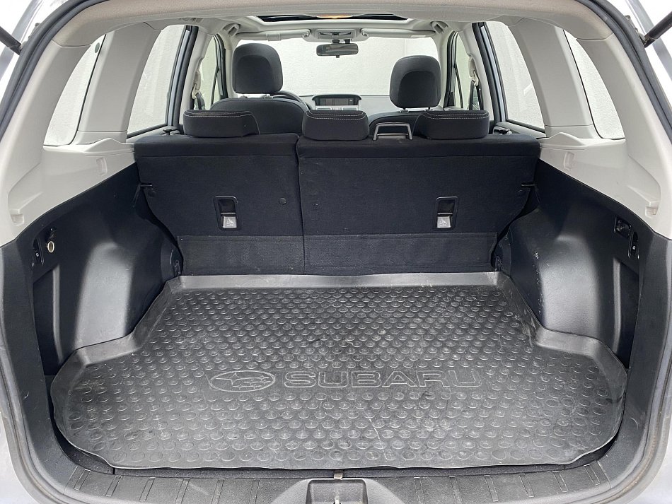 Subaru Forester 2.0i  AWD