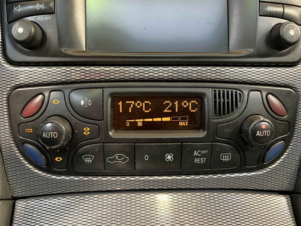Mercedes-Benz CLK 3.2 i  320