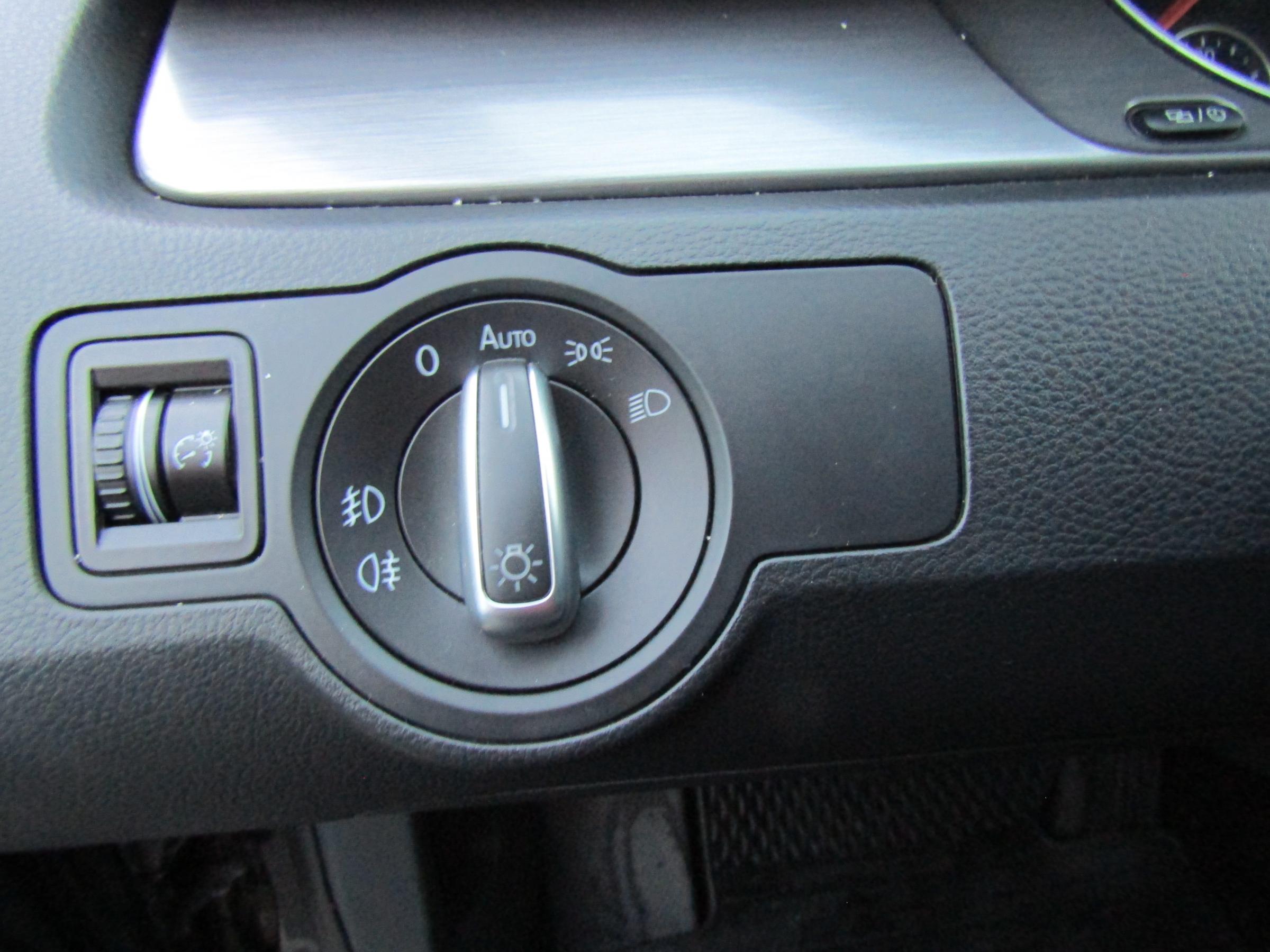 Volkswagen Passat, 2013 - pohled č. 20