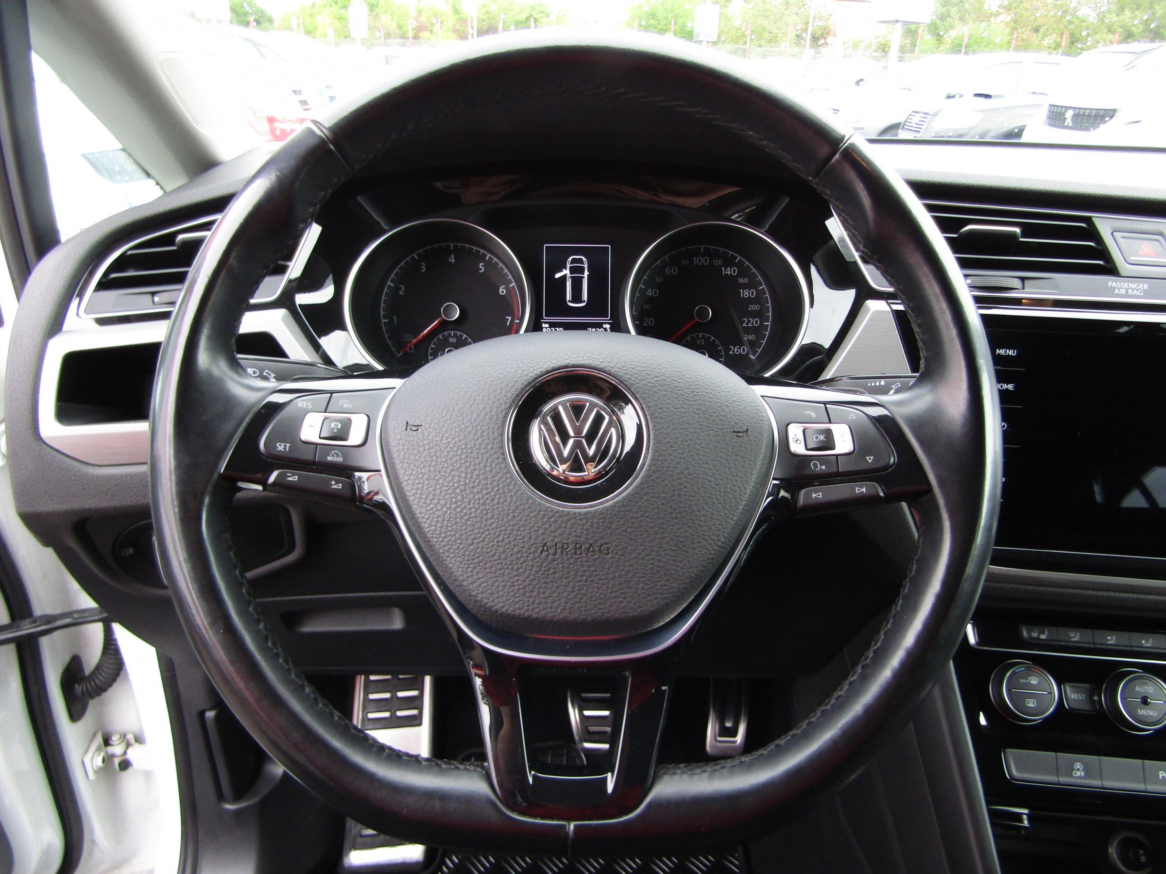 Volkswagen Touran, 2017 - pohled č. 14