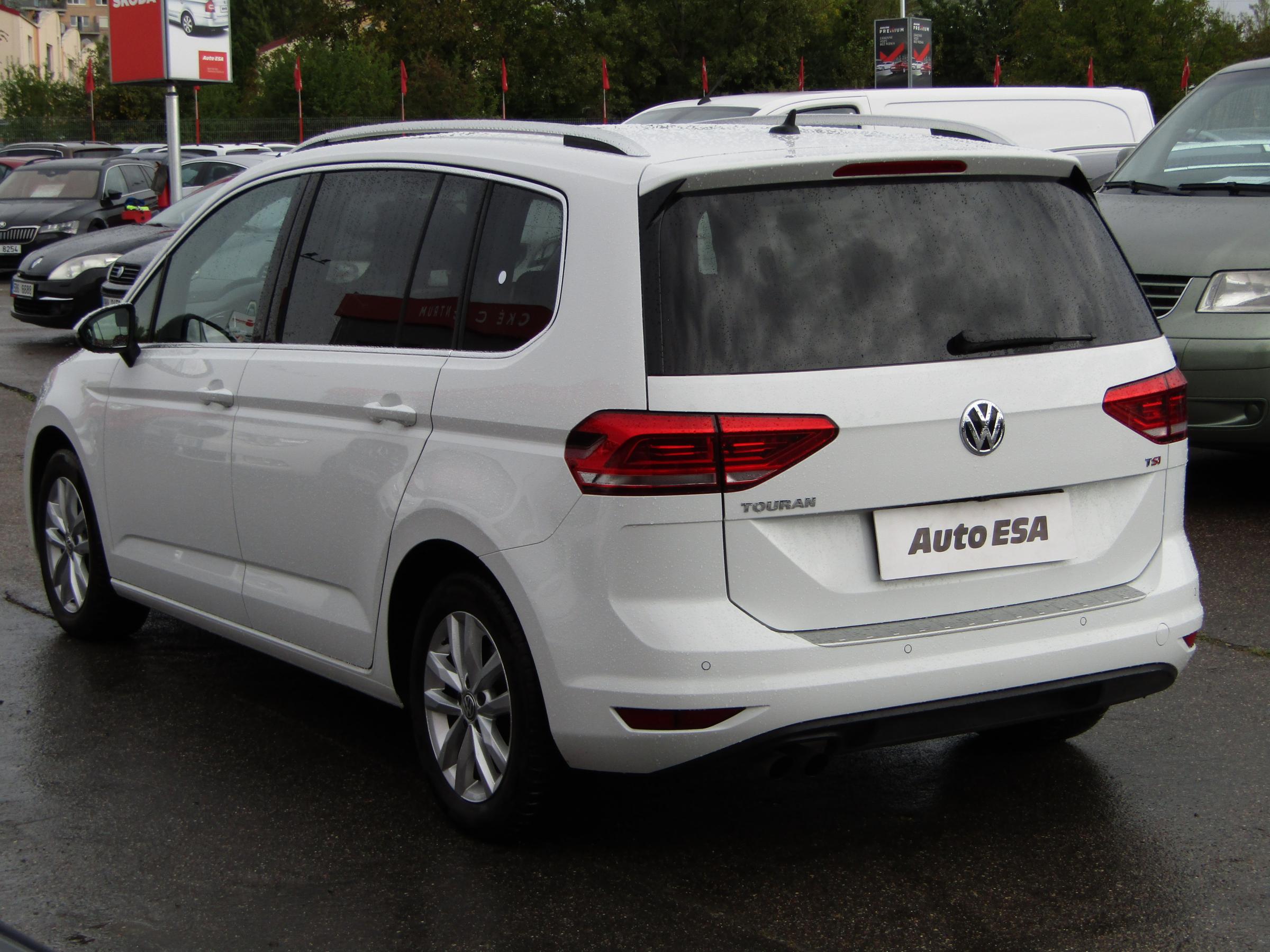 Volkswagen Touran, 2017 - pohled č. 6