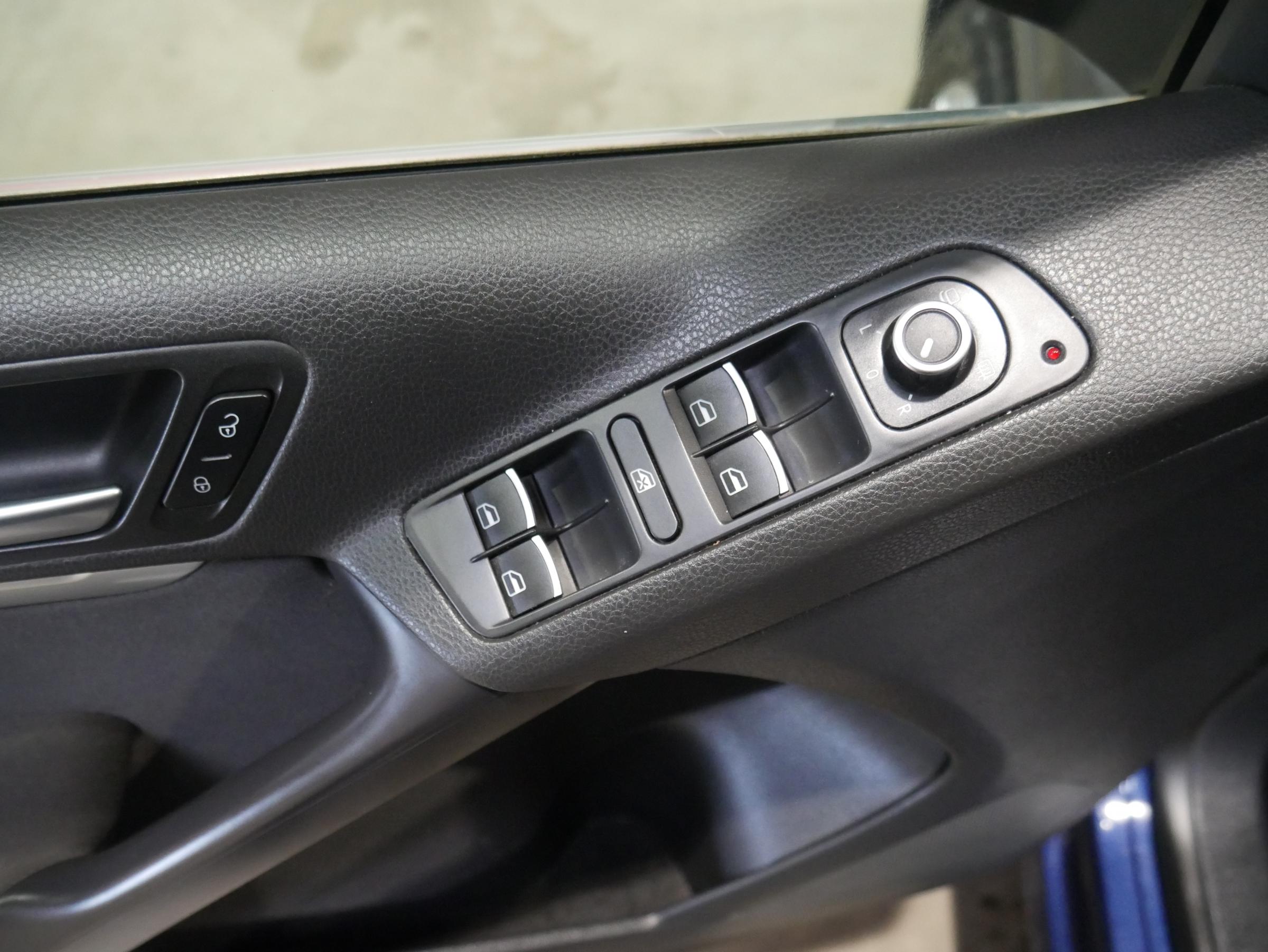 Volkswagen Tiguan, 2012 - pohled č. 11