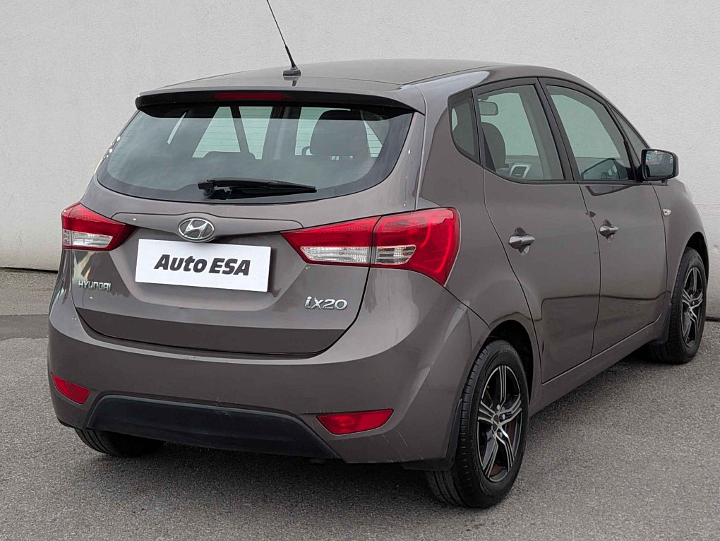 Hyundai Ix20 1.4i 