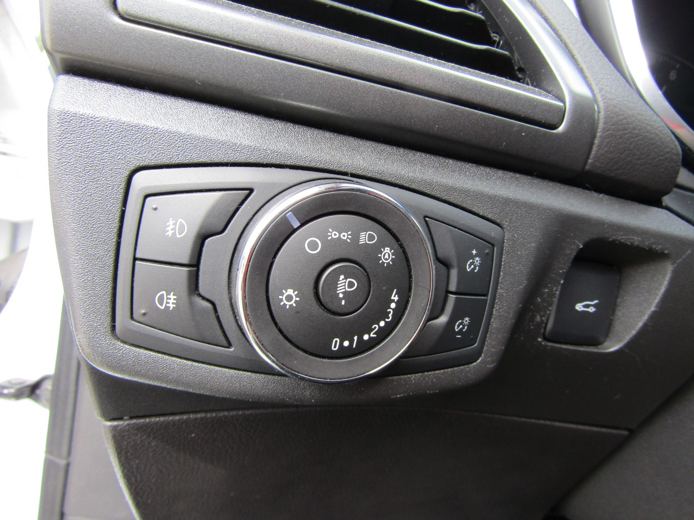 Ford Mondeo, 2015 - pohled č. 19