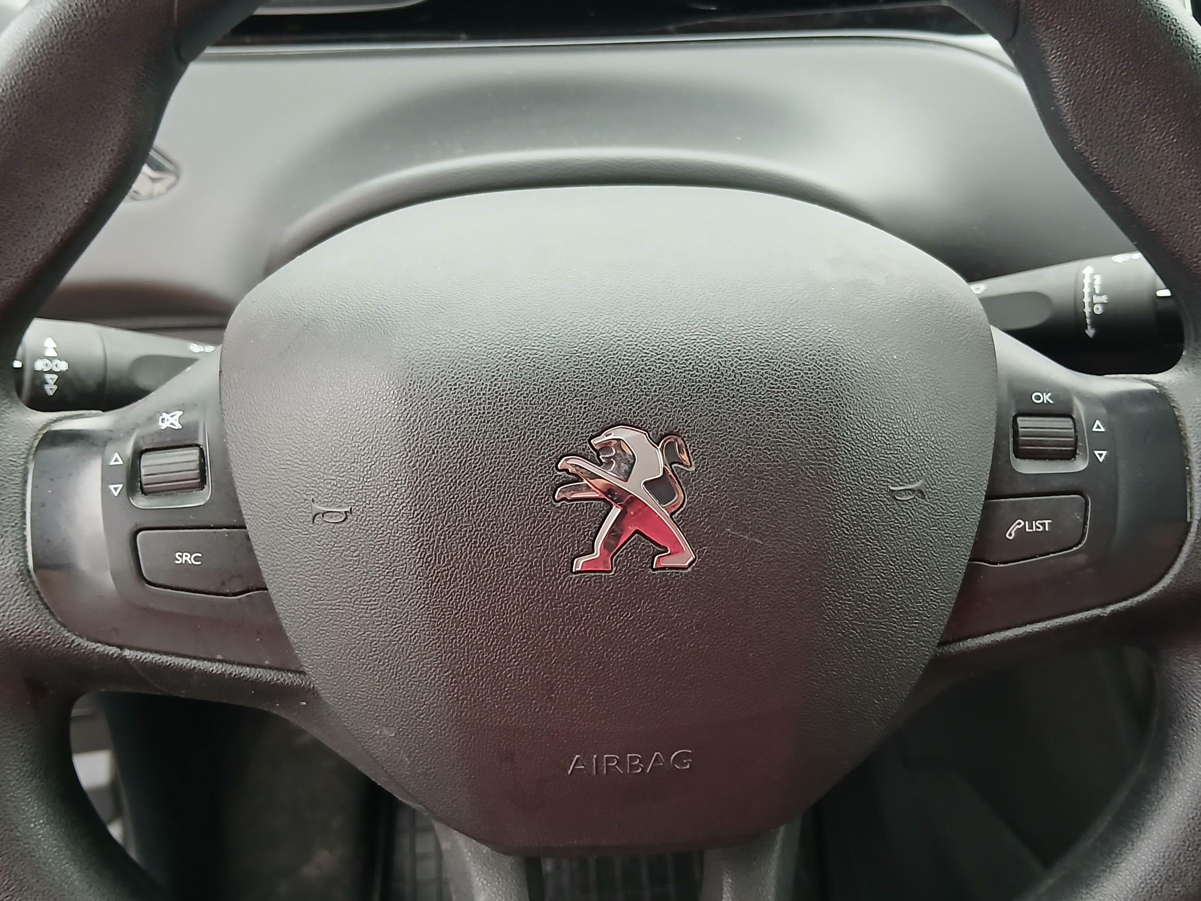Peugeot 208, 2019 - pohled č. 18