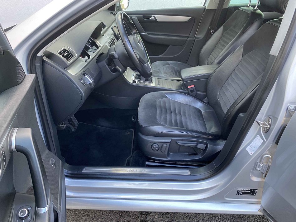 Volkswagen Passat 2.0 TDi Highline