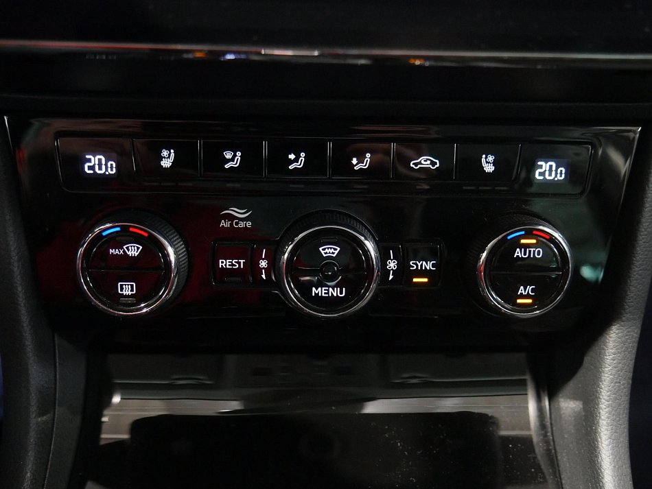 Škoda Superb III 2.0 TSI 