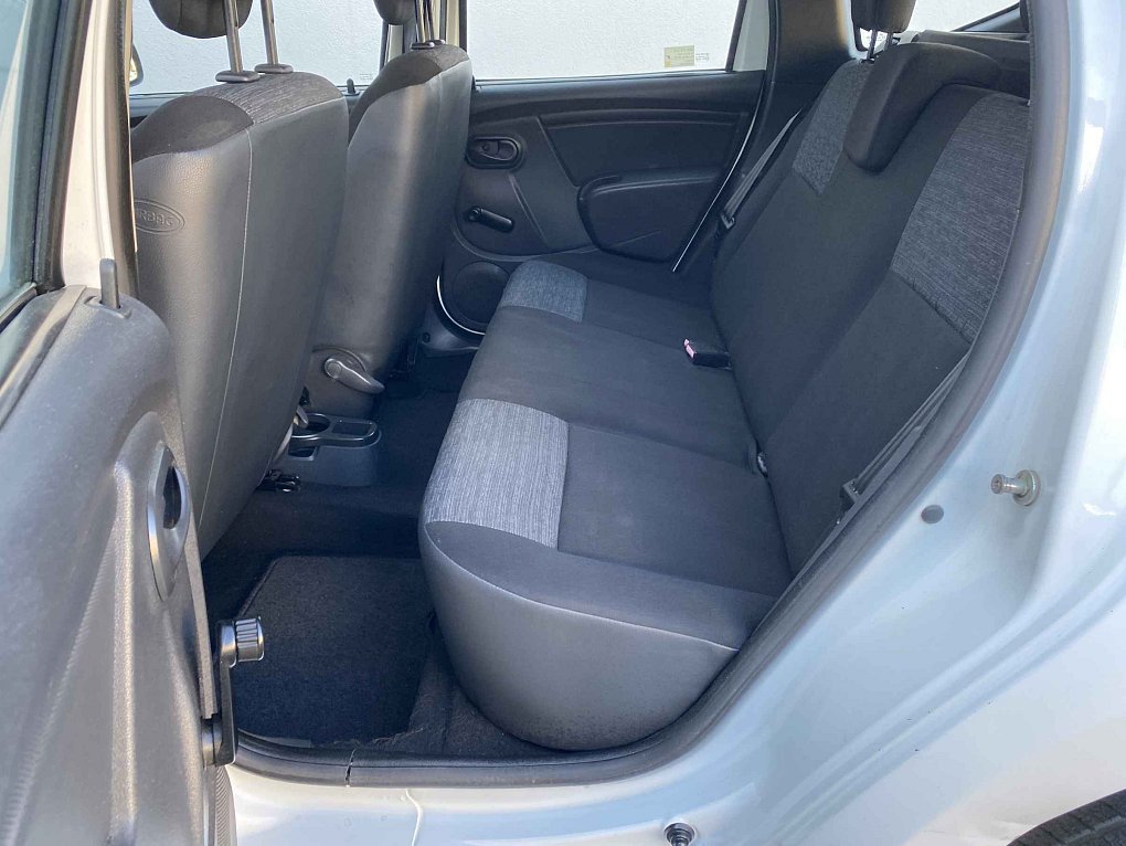 Dacia Duster 1.6i 