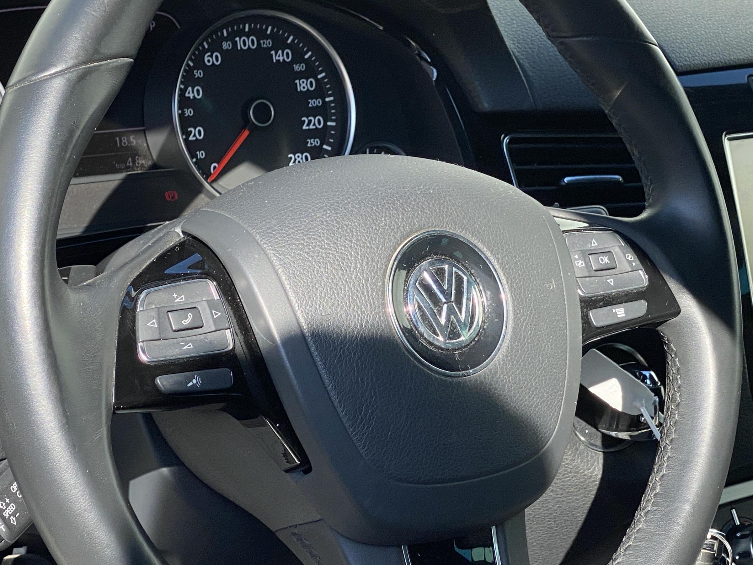 Volkswagen Touareg, 2010 - pohled č. 16