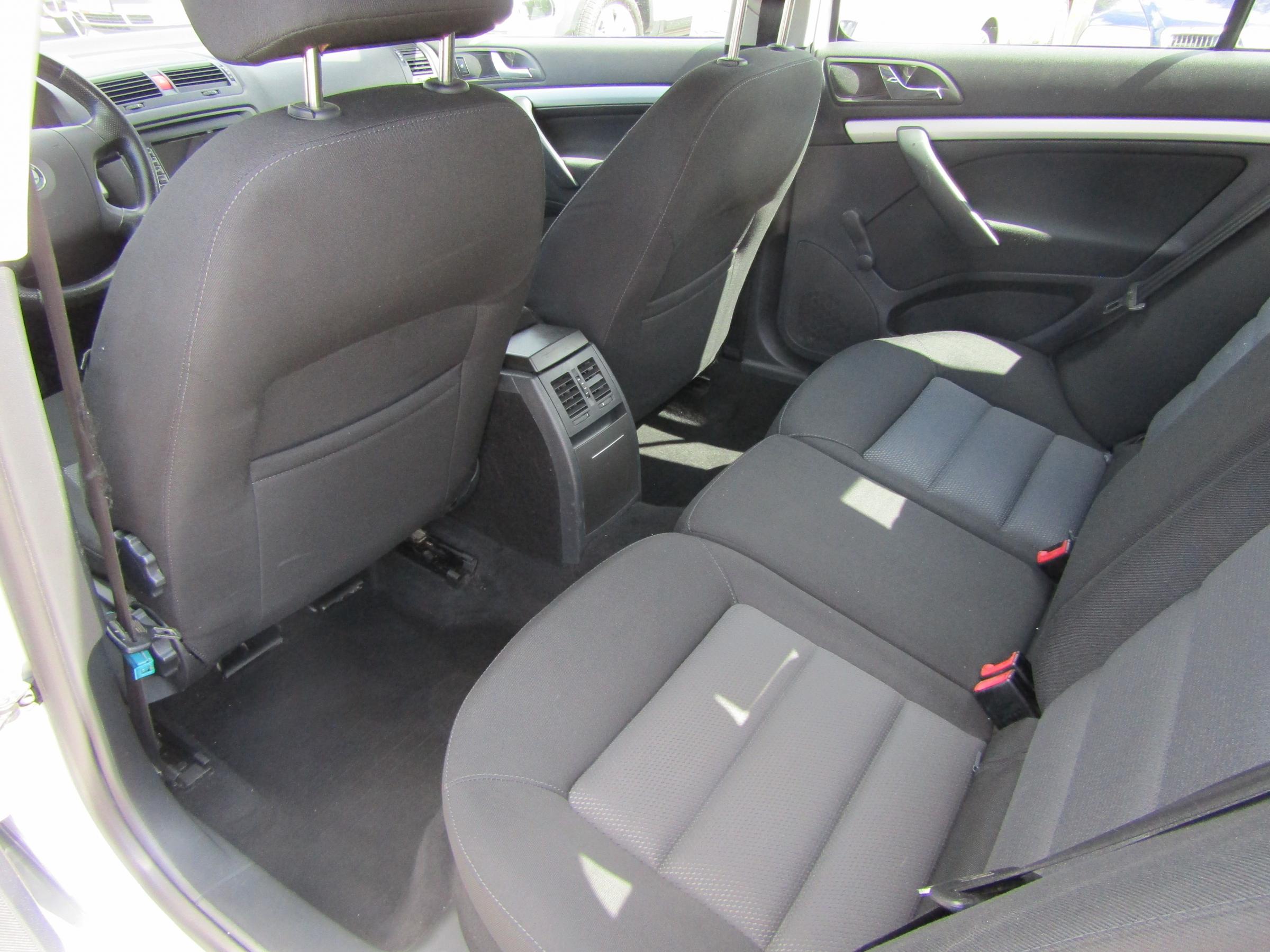 Škoda Octavia II, 2007 - pohled č. 13