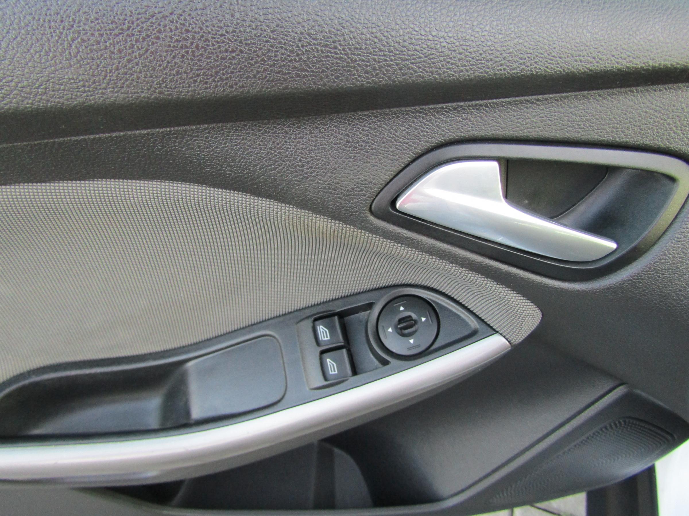 Ford Focus, 2014 - pohled č. 11