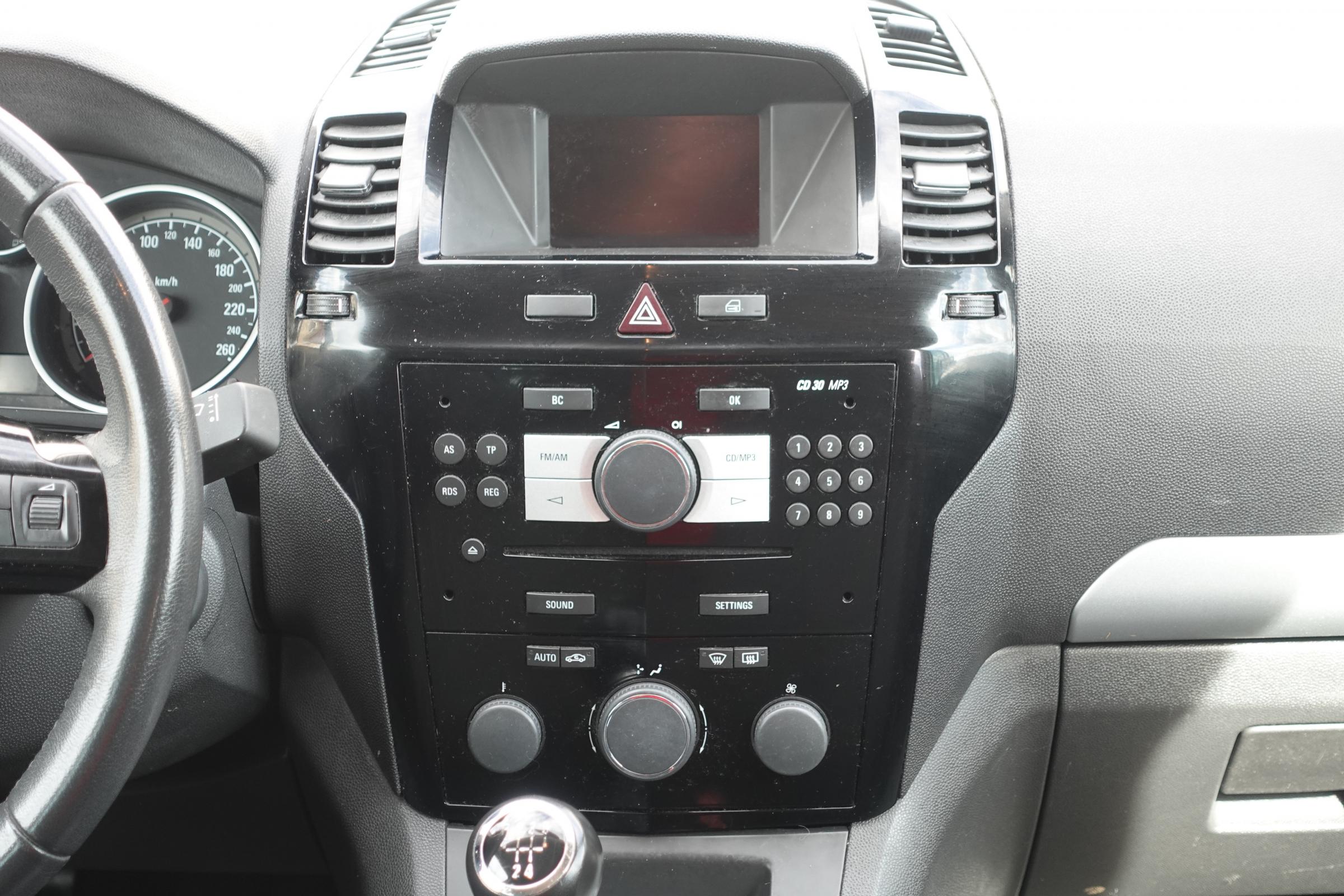 Opel Zafira, 2010 - pohled č. 9