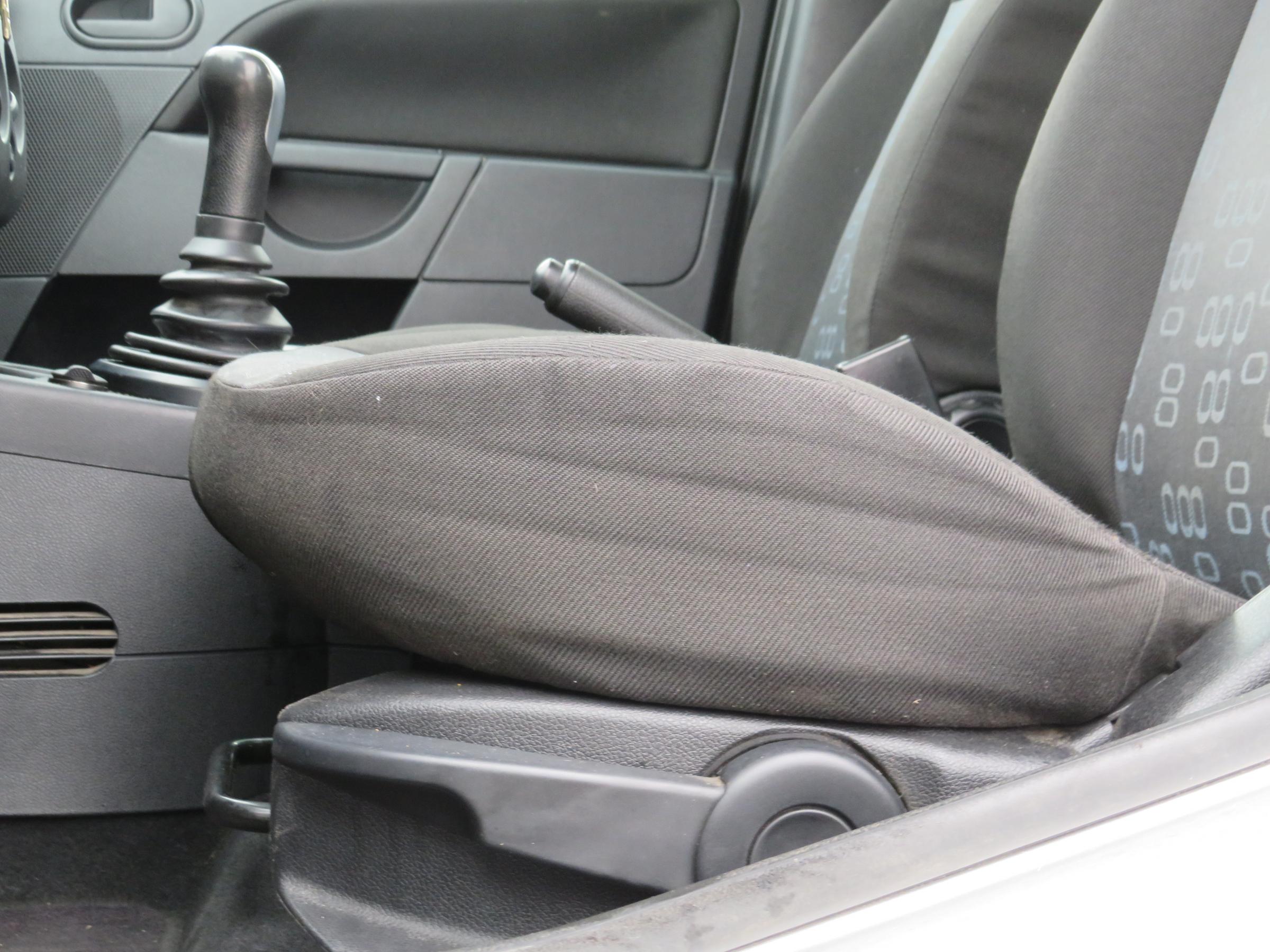 Ford Fiesta, 2005 - pohled č. 16