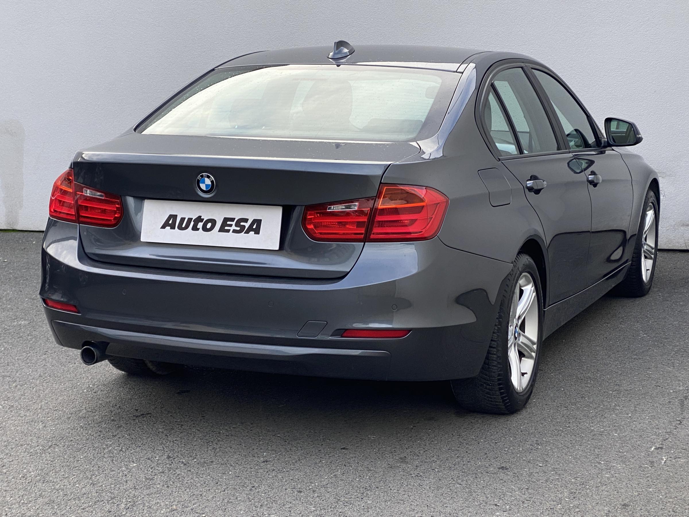 BMW Řada 3, 2012 - pohled č. 4