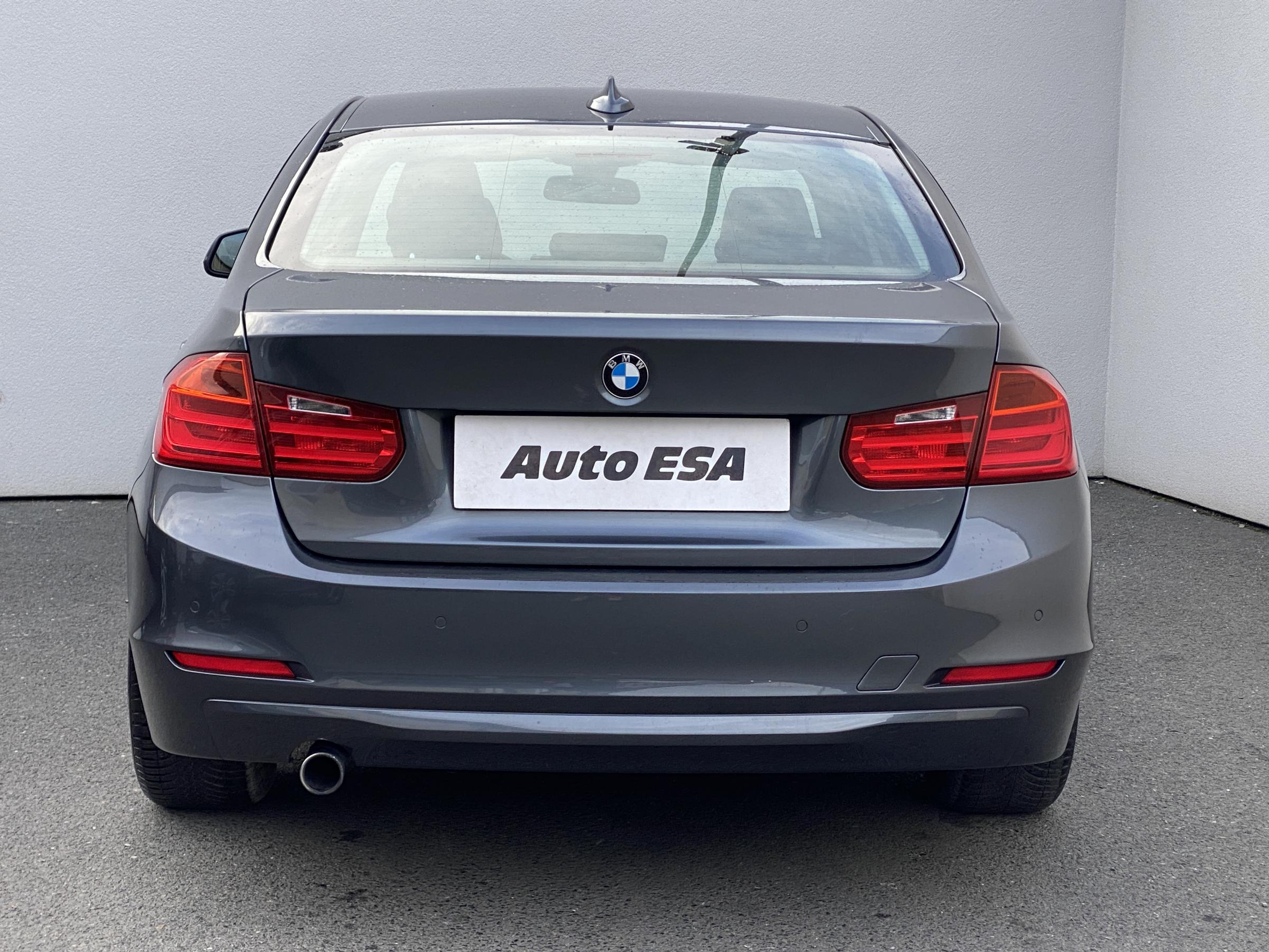 BMW Řada 3, 2012 - pohled č. 5