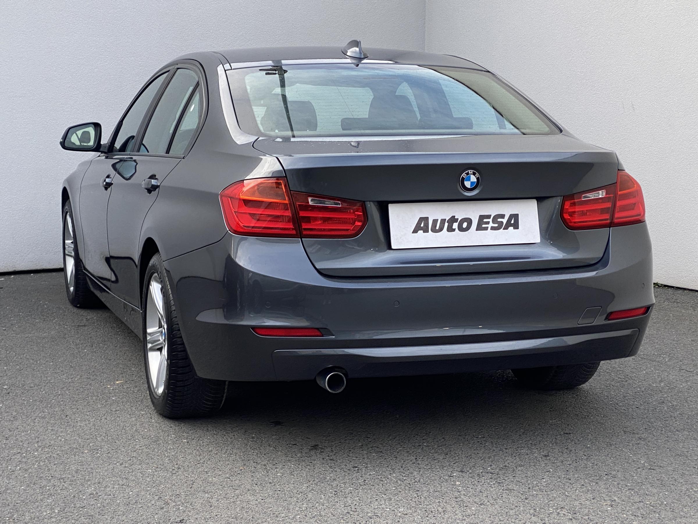 BMW Řada 3, 2012 - pohled č. 6