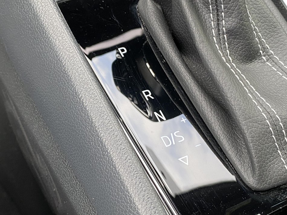 Škoda Karoq 1.5TSi SportLine