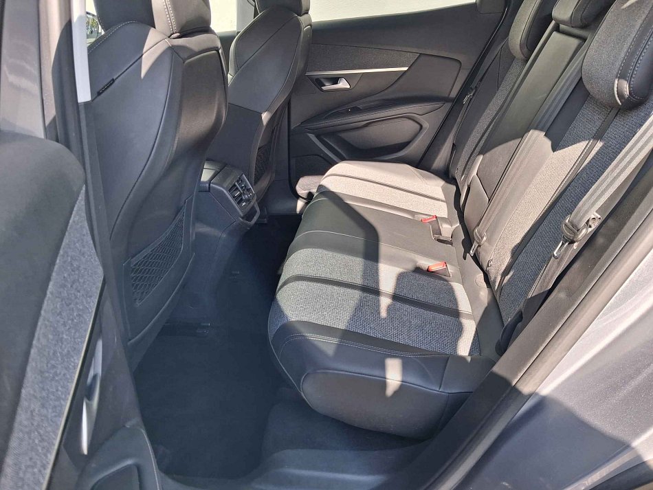 Peugeot 3008 1.2 PT Allure